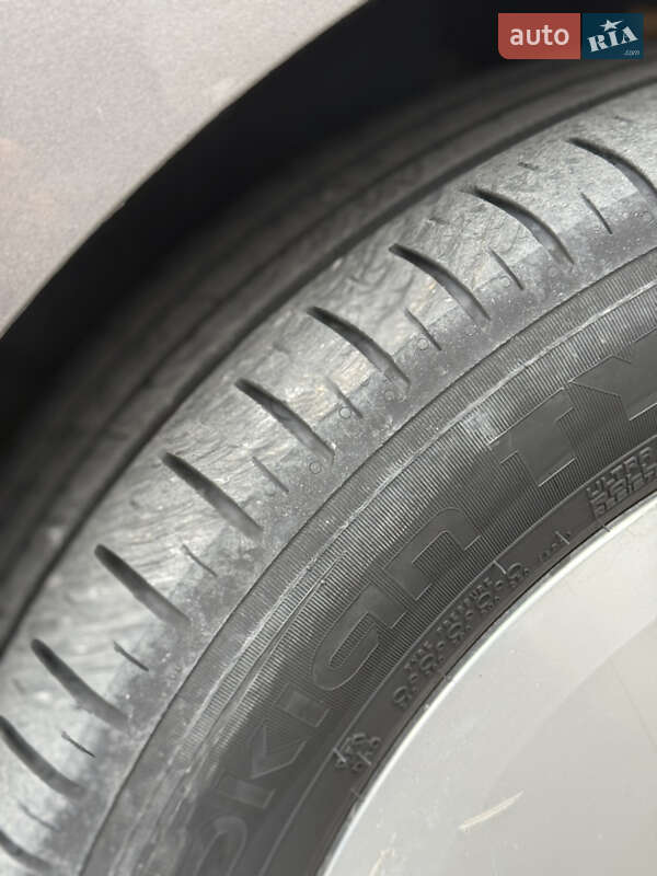 Хэтчбек Volkswagen e-Golf 2015 в Каменец-Подольском