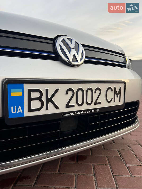 Хэтчбек Volkswagen e-Golf 2015 в Ровно