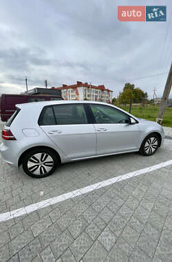 Хетчбек Volkswagen e-Golf 2015 в Львові