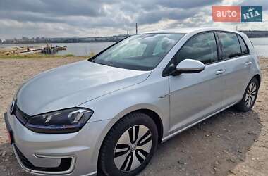 Хэтчбек Volkswagen e-Golf 2015 в Днепре