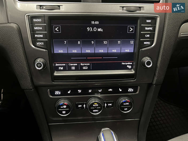 Хэтчбек Volkswagen e-Golf 2014 в Киеве фото 10 Хэтчбек Volkswagen e-Golf 2014 в Киеве