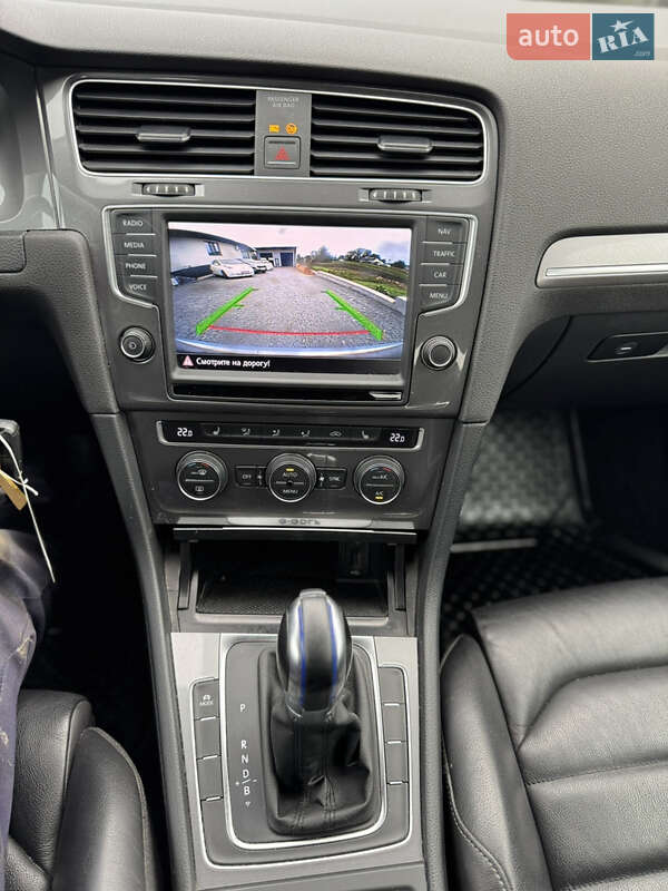 Хетчбек Volkswagen e-Golf 2015 в Рівному фото 11 Хетчбек Volkswagen e-Golf 2015 в Рівному