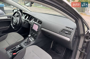 Хэтчбек Volkswagen e-Golf 2015 в Ровно