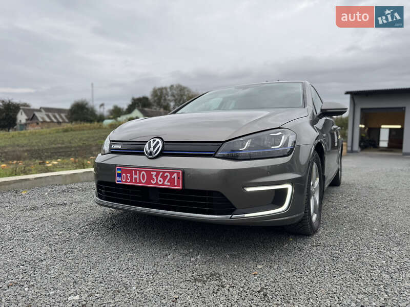 Хетчбек Volkswagen e-Golf 2015 в Рівному