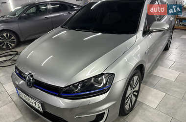 Хэтчбек Volkswagen e-Golf 2016 в Черновцах