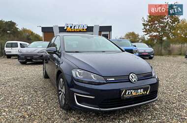 Хетчбек Volkswagen e-Golf 2016 в Стрию