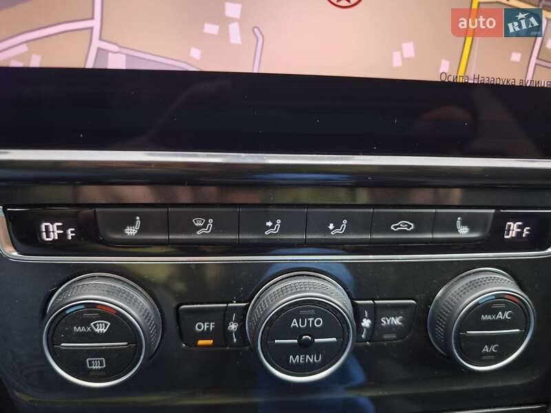 Хэтчбек Volkswagen e-Golf 2019 в Львове