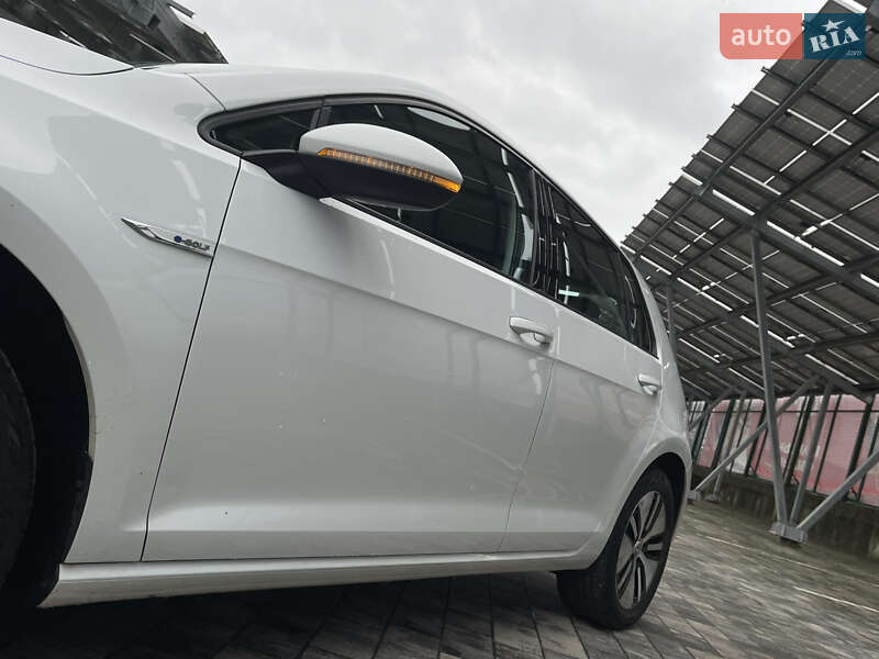 Хетчбек Volkswagen e-Golf 2014 в Львові