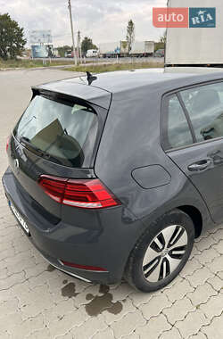 Хетчбек Volkswagen e-Golf 2020 в  фото 9 Хетчбек Volkswagen e-Golf 2020 в