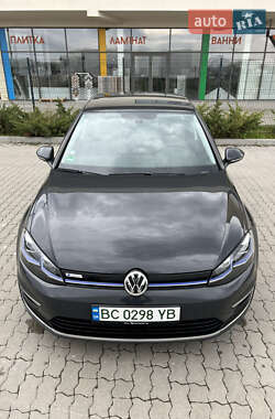 Хетчбек Volkswagen e-Golf 2020 в  фото 14 Хетчбек Volkswagen e-Golf 2020 в