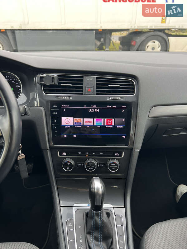 Хэтчбек Volkswagen e-Golf 2020 в Львове фото 28 Хэтчбек Volkswagen e-Golf 2020 в Львове