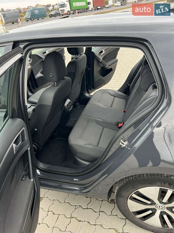 Хэтчбек Volkswagen e-Golf 2020 в Львове фото 35 Хэтчбек Volkswagen e-Golf 2020 в Львове