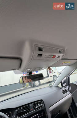 Хетчбек Volkswagen e-Golf 2020 в  фото 44 Хетчбек Volkswagen e-Golf 2020 в