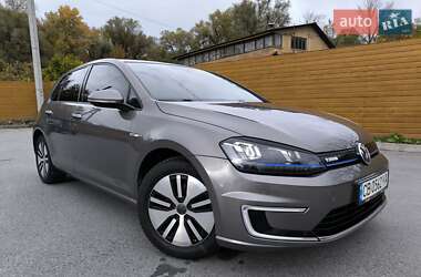 Хетчбек Volkswagen e-Golf 2015 в Чернігові