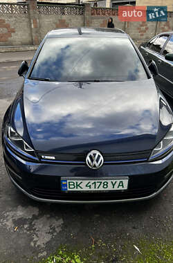Хетчбек Volkswagen e-Golf 2016 в Рівному
