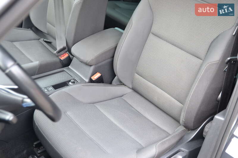 Хетчбек Volkswagen e-Golf 2018 в Луцьку