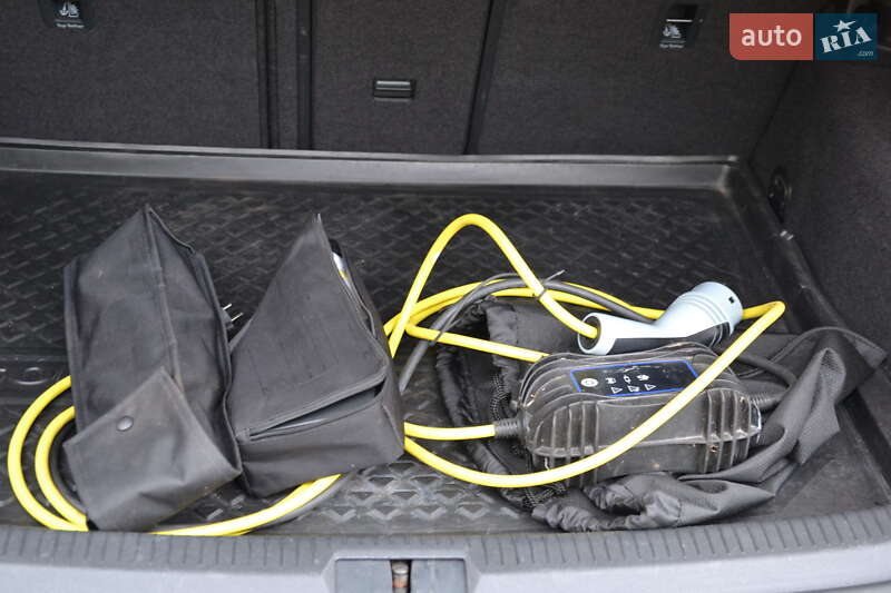 Хетчбек Volkswagen e-Golf 2018 в Луцьку