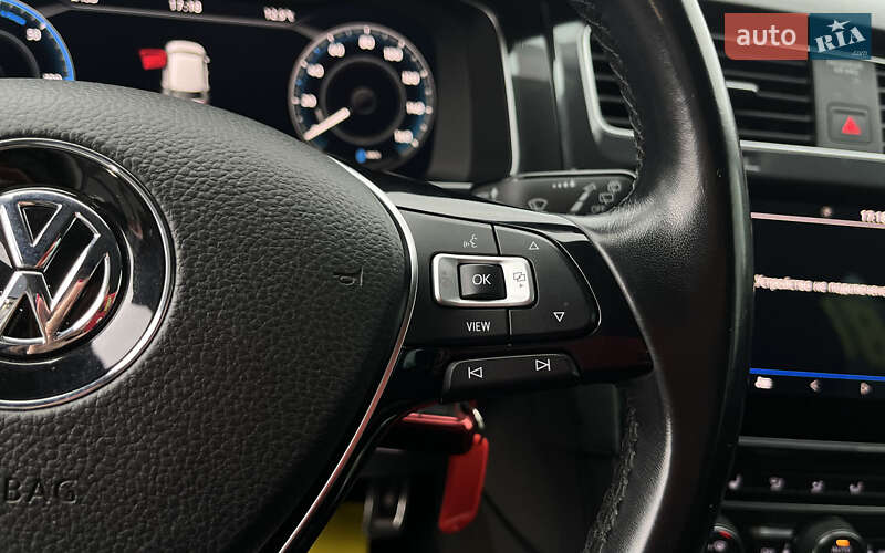 Хэтчбек Volkswagen e-Golf 2019 в Мукачево