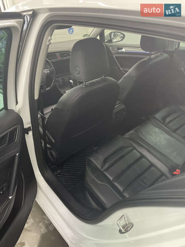 Хэтчбек Volkswagen e-Golf 2019 в Луцке