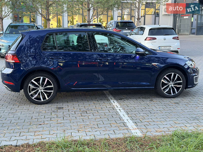 Хэтчбек Volkswagen e-Golf 2019 в Ровно