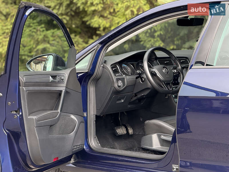Хэтчбек Volkswagen e-Golf 2018 в Тернополе фото 20 Хэтчбек Volkswagen e-Golf 2018 в Тернополе