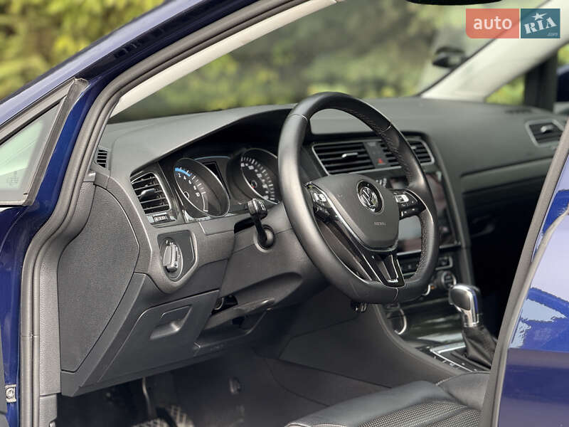 Хэтчбек Volkswagen e-Golf 2018 в Тернополе фото 25 Хэтчбек Volkswagen e-Golf 2018 в Тернополе