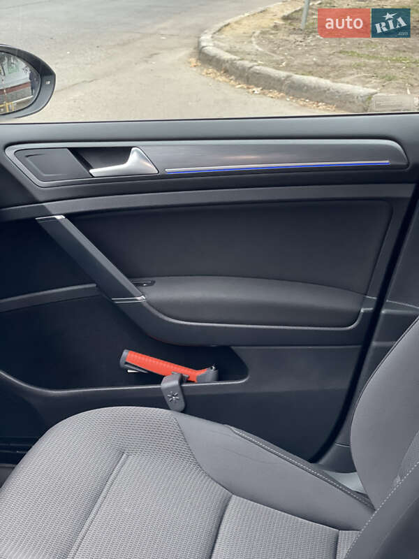 Хэтчбек Volkswagen e-Golf 2019 в Одессе
