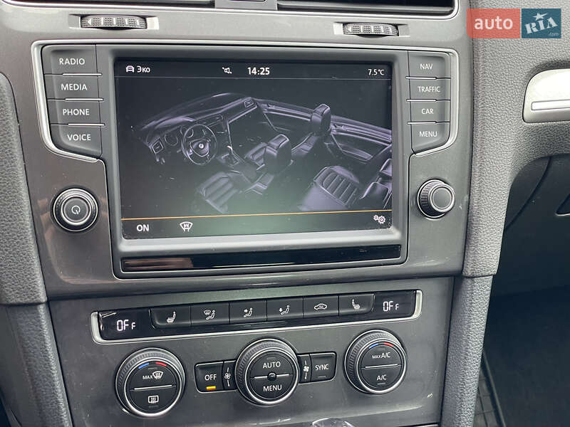 Хэтчбек Volkswagen e-Golf 2014 в Луцке фото 26 Хэтчбек Volkswagen e-Golf 2014 в Луцке