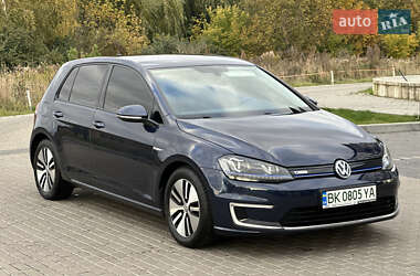 Хетчбек Volkswagen e-Golf 2015 в Рівному
