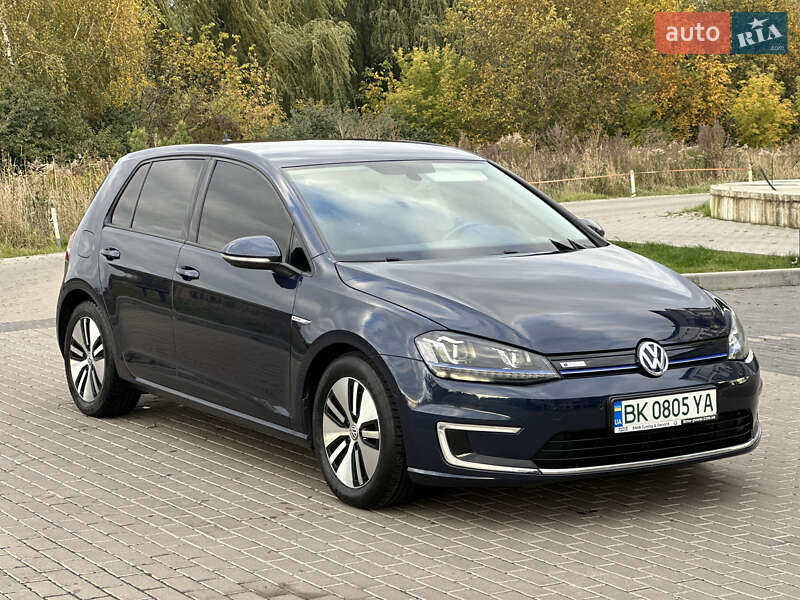 Volkswagen e-Golf 2015