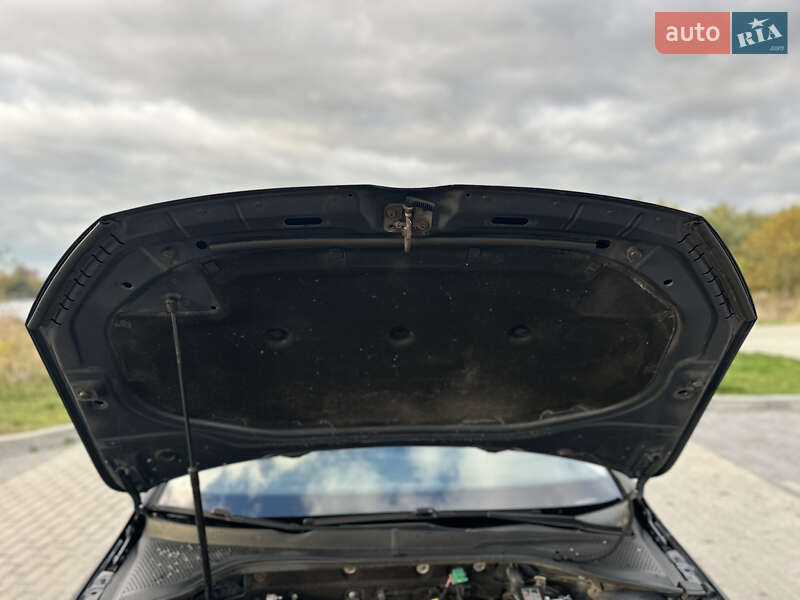 Хетчбек Volkswagen e-Golf 2015 в Рівному