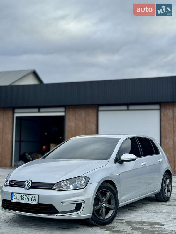 Хэтчбек Volkswagen e-Golf 2015 в Черновцах