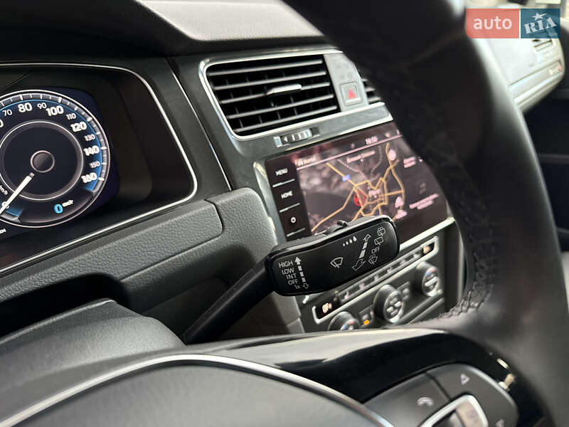 Хетчбек Volkswagen e-Golf 2018 в Рівному