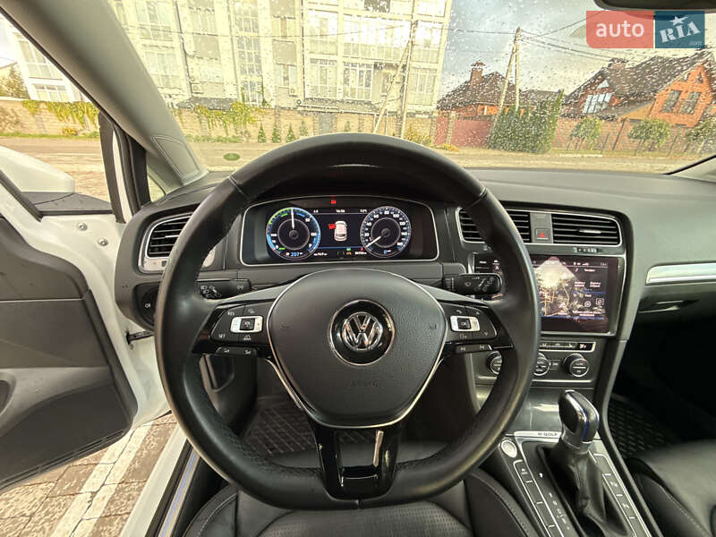 Хетчбек Volkswagen e-Golf 2018 в Рівному