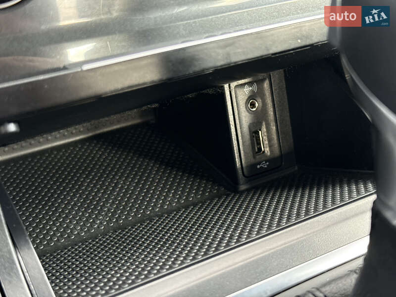 Хетчбек Volkswagen e-Golf 2018 в Рівному