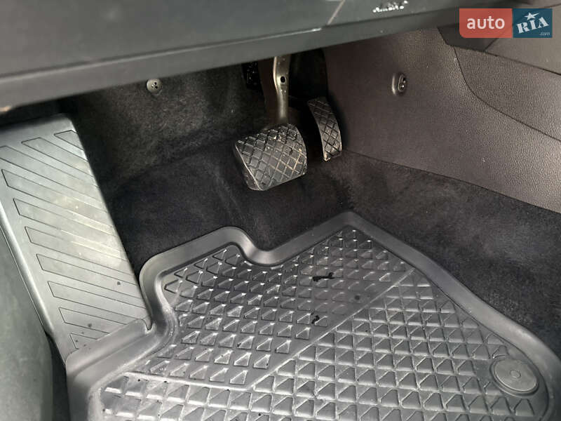 Хетчбек Volkswagen e-Golf 2018 в Рівному