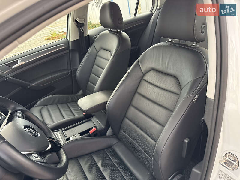 Хетчбек Volkswagen e-Golf 2018 в Рівному