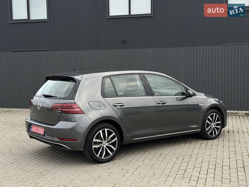 Хэтчбек Volkswagen e-Golf 2019 в Ужгороде