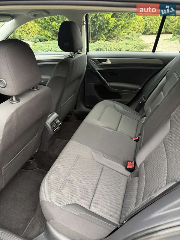 Хэтчбек Volkswagen e-Golf 2020 в Мукачево