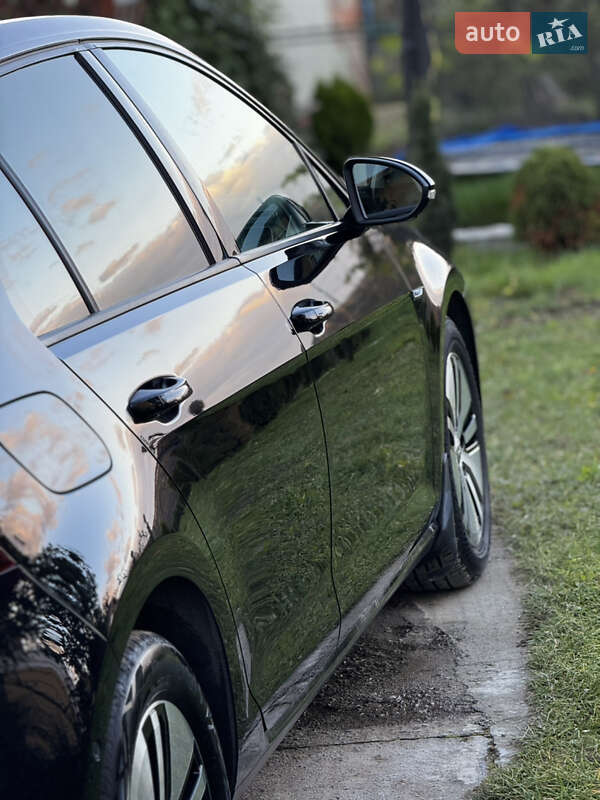Хэтчбек Volkswagen e-Golf 2016 в Дрогобыче фото 33 Хэтчбек Volkswagen e-Golf 2016 в Дрогобыче