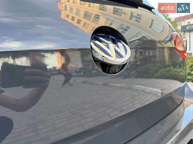Хетчбек Volkswagen e-Golf 2015 в Кам'янець-Подільському