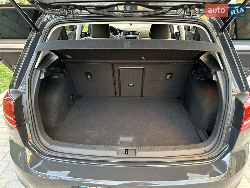 Хетчбек Volkswagen e-Golf 2015 в Кам'янець-Подільському