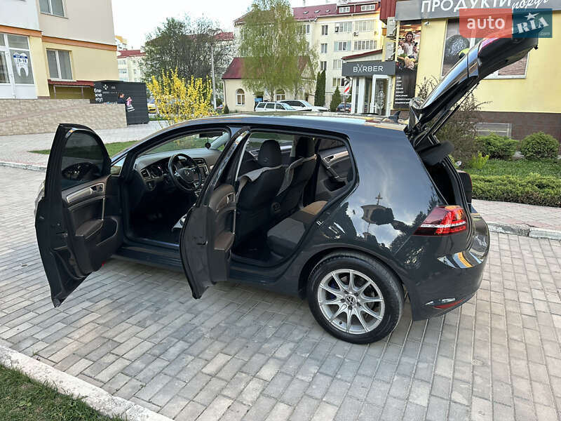 Хетчбек Volkswagen e-Golf 2015 в Кам'янець-Подільському