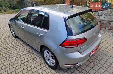 Хэтчбек Volkswagen e-Golf 2017 в 