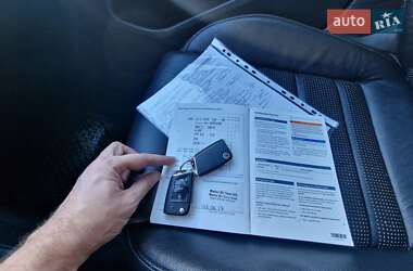 Хэтчбек Volkswagen e-Golf 2017 в 