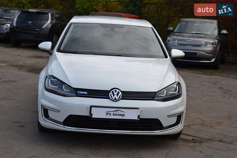 Хэтчбек Volkswagen e-Golf 2015 в Луцке фото 3 Хэтчбек Volkswagen e-Golf 2015 в Луцке