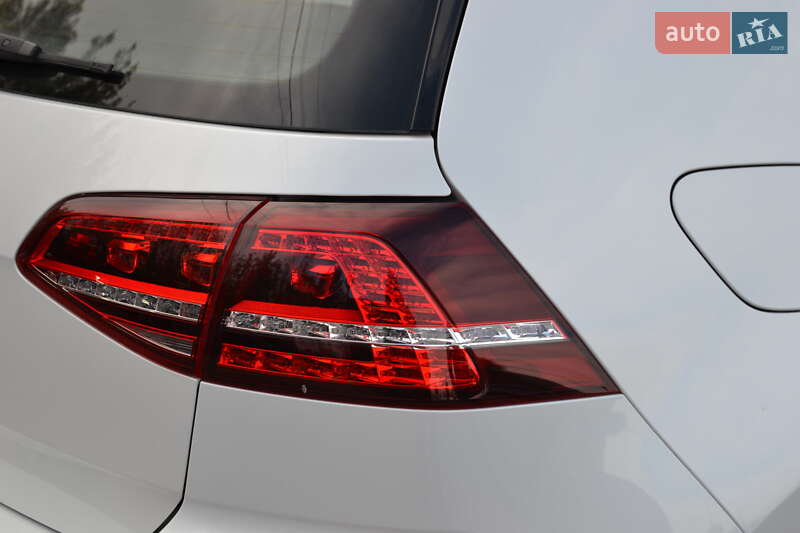 Хэтчбек Volkswagen e-Golf 2015 в Луцке фото 37 Хэтчбек Volkswagen e-Golf 2015 в Луцке