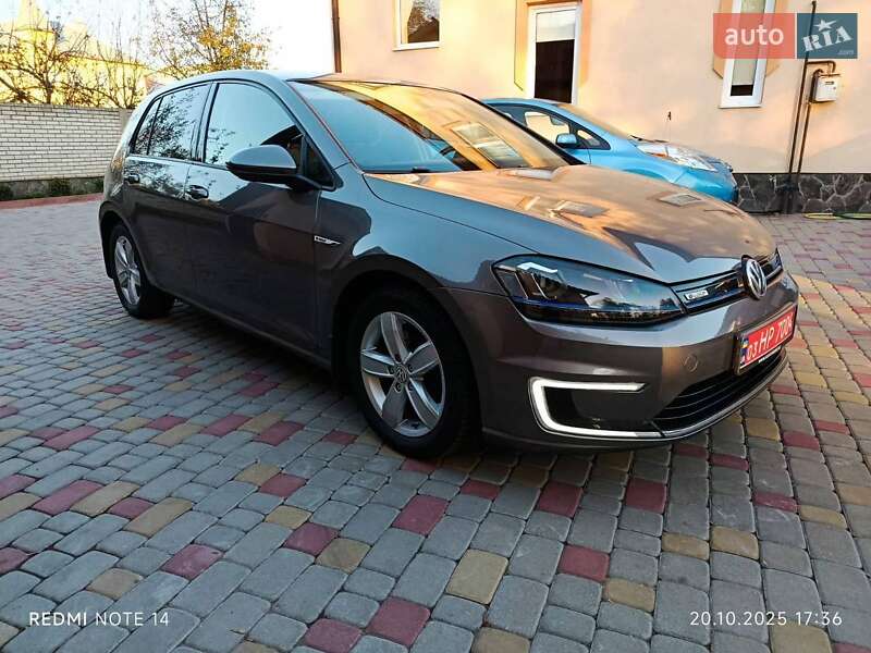 Хэтчбек Volkswagen e-Golf 2015 в Ивано-Франковске