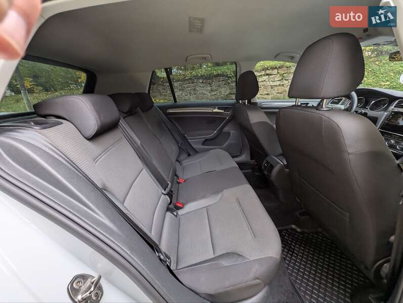 Хетчбек Volkswagen e-Golf 2018 в Рівному