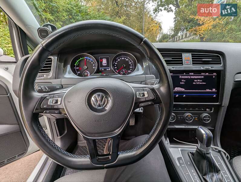 Хетчбек Volkswagen e-Golf 2018 в Рівному